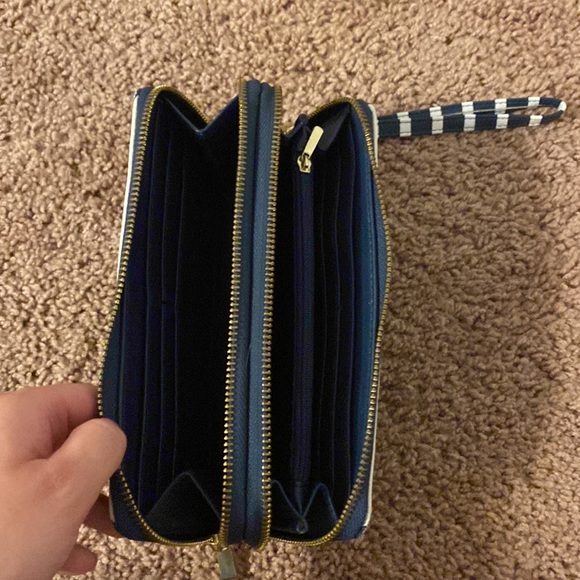 Target Wallet - Picture 3 of 3